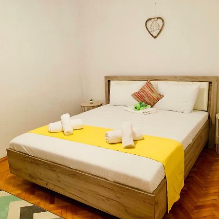 Ultracentral Apartment With All You Need: Wifi, Tv, Ac, Washer, Coffe Timişoara Eksteriør billede