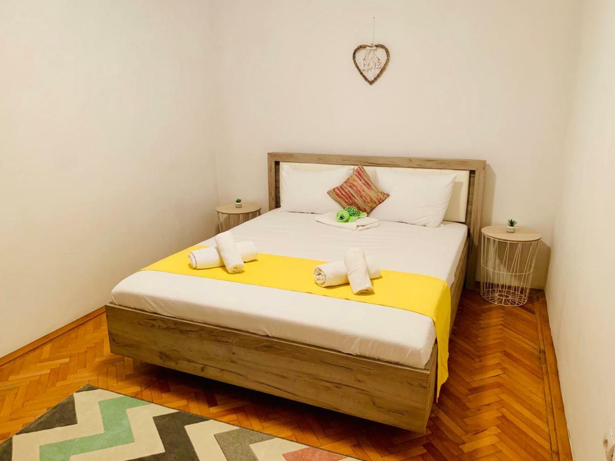 Ultracentral Apartment With All You Need: Wifi, Tv, Ac, Washer, Coffe Timişoara Eksteriør billede